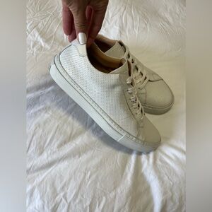 Greats Brooklyn Women Size 10 | White Low Top Leather Sneakers | perforated